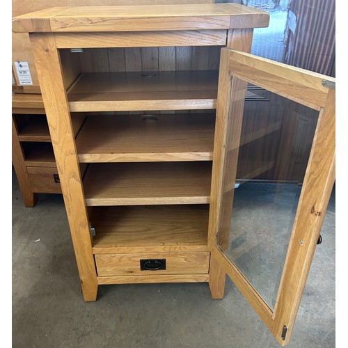 553 - one drawer one drawer light oak drinks cabinet, approximate measurements: Height 42 inches, Width 26... 