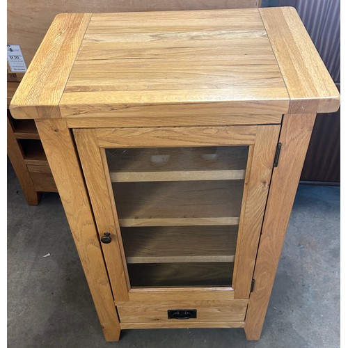 553 - one drawer one drawer light oak drinks cabinet, approximate measurements: Height 42 inches, Width 26... 