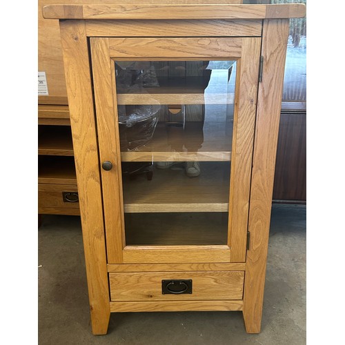 553 - one drawer one drawer light oak drinks cabinet, approximate measurements: Height 42 inches, Width 26... 