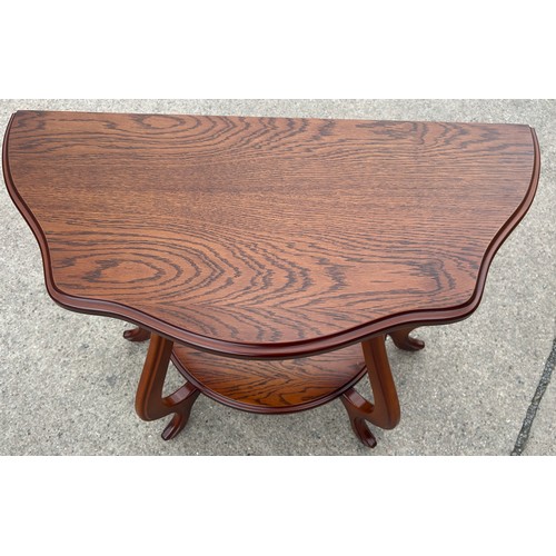 575 - Mahogany and Oak veneer hall table, shelf beneath, very clean condition, approximate measurements: H... 