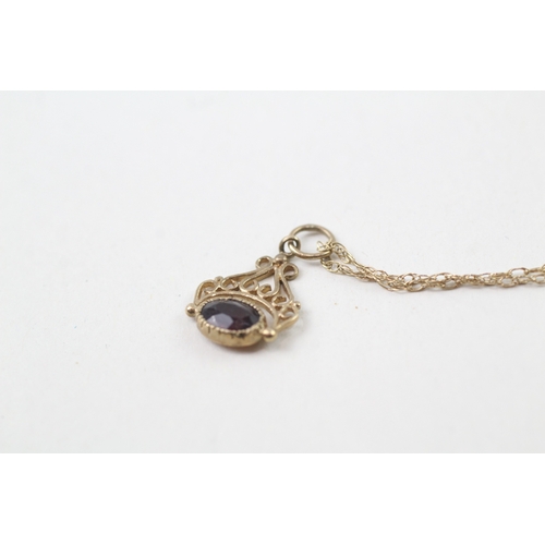 208 - 9ct gold garnet fob pendant necklace (1.2g)