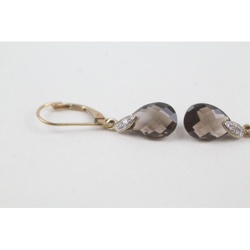 239 - 9ct gold smokey quartz drop earrings (1.5g)