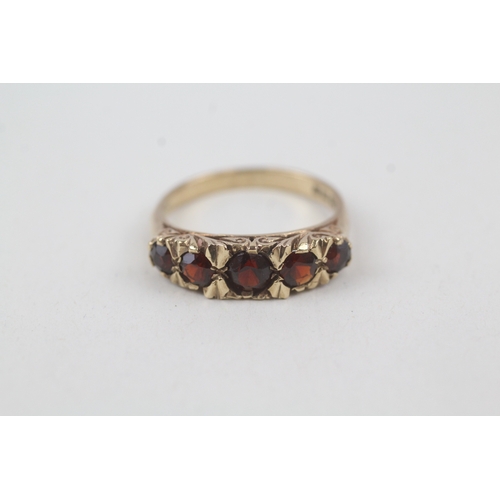 253 - 9ct gold vintage garrnet dress ring (3.6g)