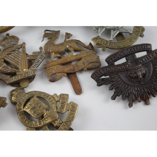 406 - Military Cap Badges Inc Australian, Liverpool, Scottish, Yorkshire, Etc x 10