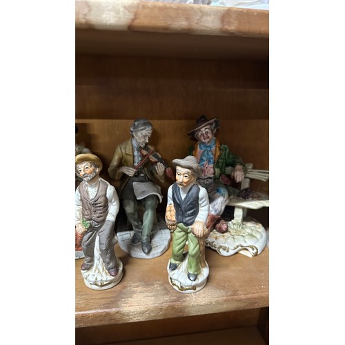 92 - Capodimonte figures along with capodimonte style figures