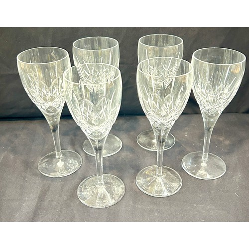 538 - Set 6 Waterford crystal Lismore water goblet / wine glasses, unfortunately one glass has a chip to r... 