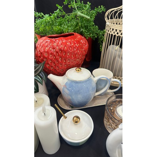 254 - Selection of homeware to include strawberry vase, candle holders, vases etc