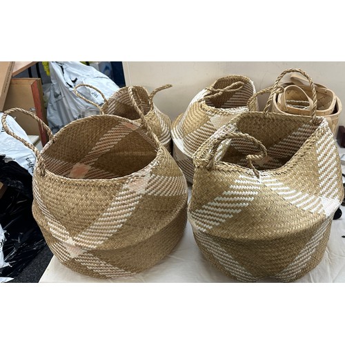 202 - Selection of hessain storage baskets