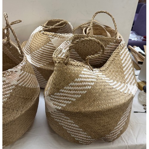 202 - Selection of hessain storage baskets