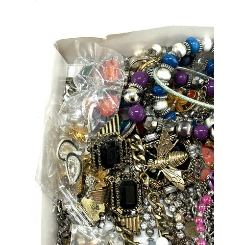 508 - Large selection of assorted costume jewellery