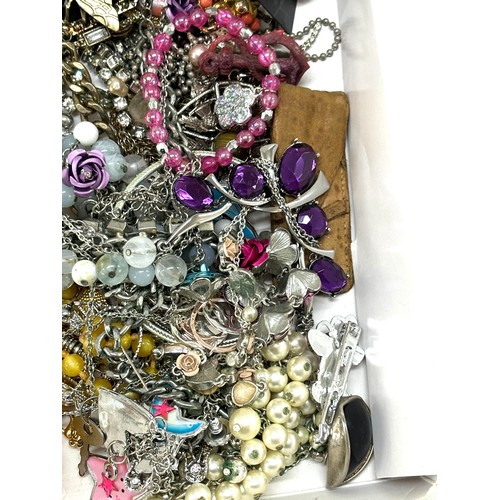 508 - Large selection of assorted costume jewellery