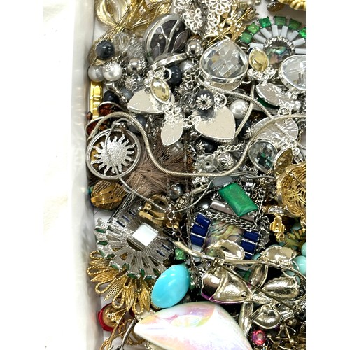 507 - Large selection of assorted costume jewellery