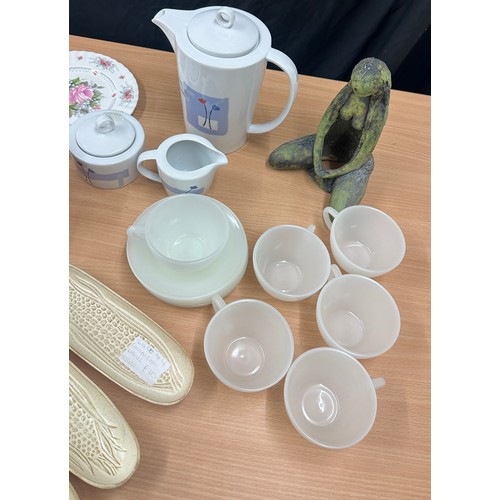 154 - Selection of miscellaneous to include Royal Albert plates, Ceramic/rock lady t light holder, bone na... 