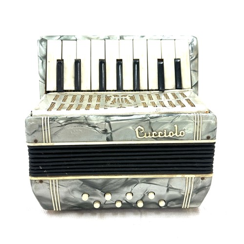 114 - Vintage cucciolo accordian