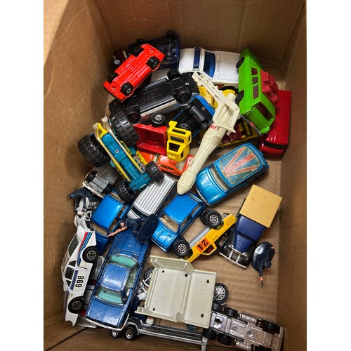 86 - Selection vintage toy diecast vehicles to include Matchbox, Corgi, etc