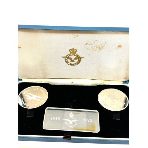 74 - Boxed silver ingot & coins to the diamond jubilee of the royal air force in 1978