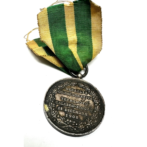 398 - Rare Messina Earthquake Medal is a commemorative medal presented by the Italian Royal Family for ser... 