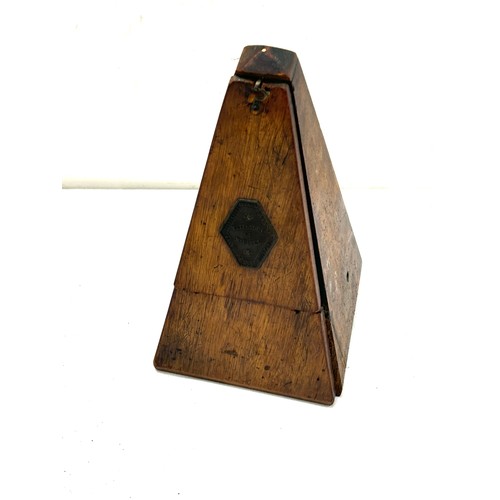 40 - Vintage metronome