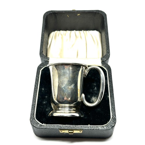 110 - Boxed vintage Silver christening mug Sheffield silver hallmarks