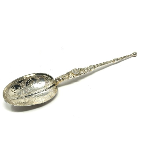 118 - Antique  sterling silver anointing spoon London silver hallmarks measures approx 17cm long