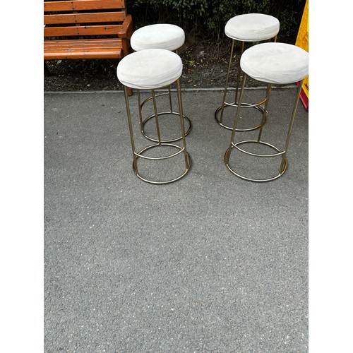 605 - 4 Modern bar stools