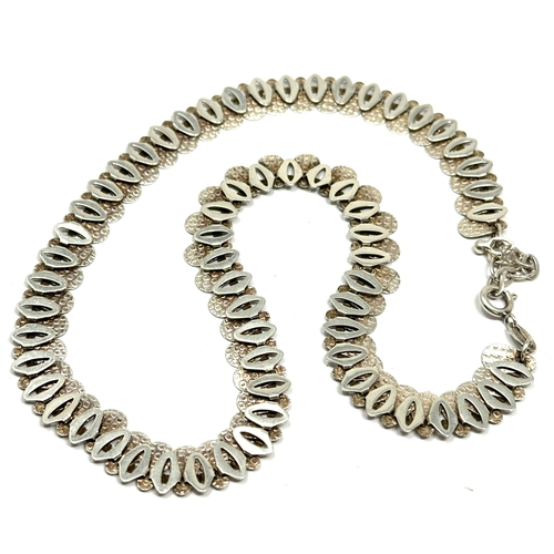 294 - Silver collar necklace weight 17g