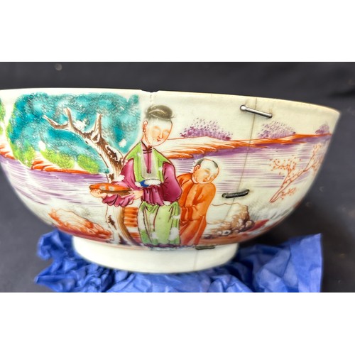 453 - Antique hand painted Chinese famille rose bowl, has been previously repaired, no makers markings,