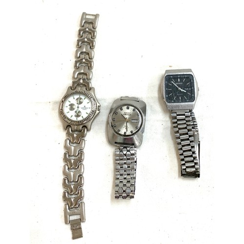 461 - Selection of 3 mens wristwatches, all untested to include makers Seiko, Louis Demar