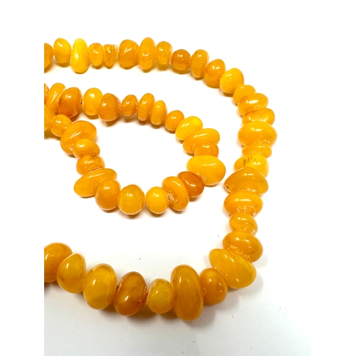 394 - egg yolk amber necklace weight 29g