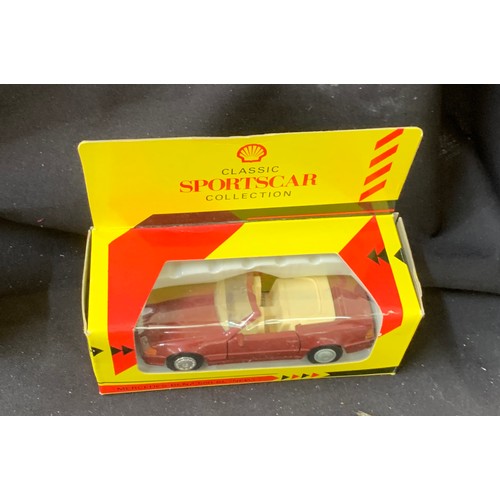 59 - Selection of boxed model cars to include Corgi Tractor, bus, BP tanker, Shell collection vehicles et... 