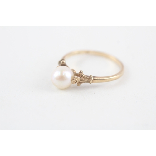 212 - 9ct gold pearl dress ring (1.7g)