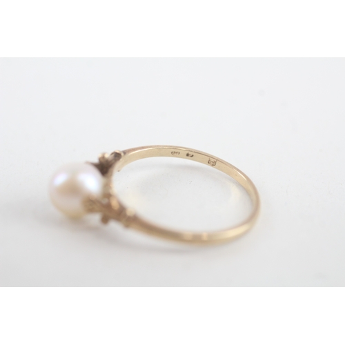 212 - 9ct gold pearl dress ring (1.7g)