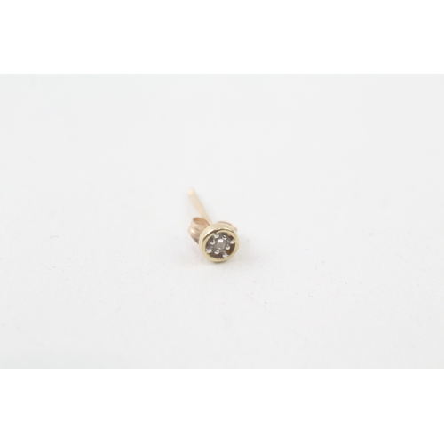 225 - 9ct gold diamond stud earrings (0.4g)