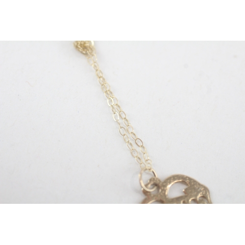 266 - 9ct gold grandma pendant necklace (0.8g)