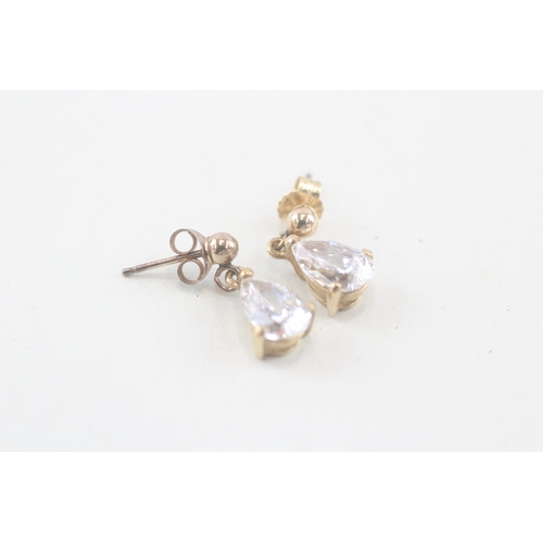 290 - 9ct gold cubic zirconia drop earrings (1.5g)