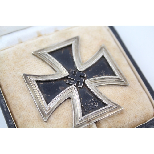 423 - Boxed WW2 German Iron Cross 1st Class