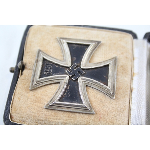 423 - Boxed WW2 German Iron Cross 1st Class