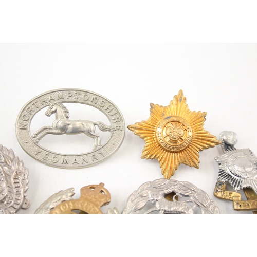 453 - Military Cap Badges Inc Northampton Yeomanry, Royal Sussex, Etc x 10