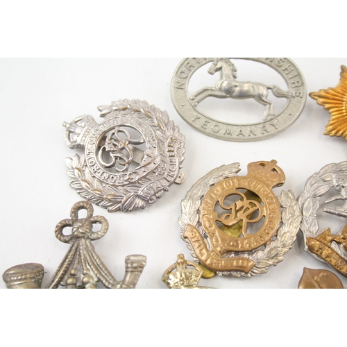 453 - Military Cap Badges Inc Northampton Yeomanry, Royal Sussex, Etc x 10