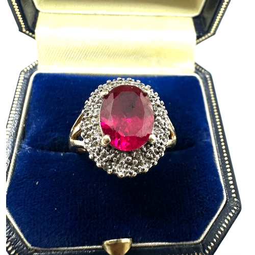 94 - 9ct gold pink gemstone & diamond ring weight 4.2g