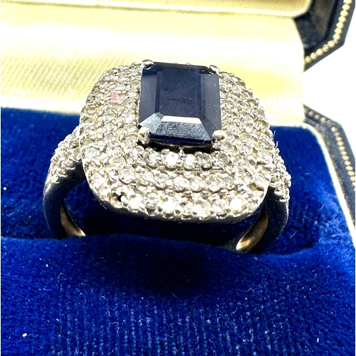 96 - 9ct gold sapphire & diamond ring weight 4.2g