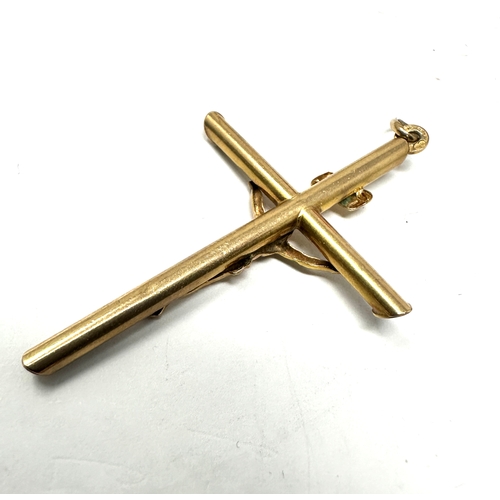 101 - 9ct gold crucifix pendant weight 2.3g measures approx 5.5cm drop