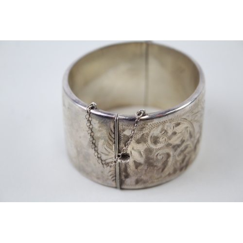 390 - Vintage Sterling Silver Bangle inc. Etched Floral Design, Safety Chain 56g