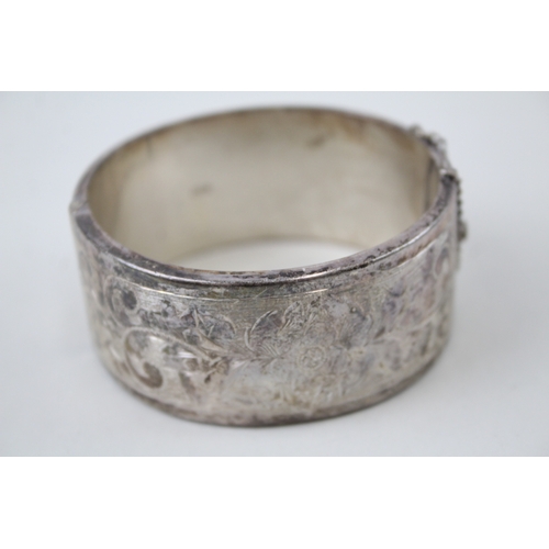 391 - Vintage Sterling Silver Bangle w/ Etched Floral Design, Safety Chain 49g