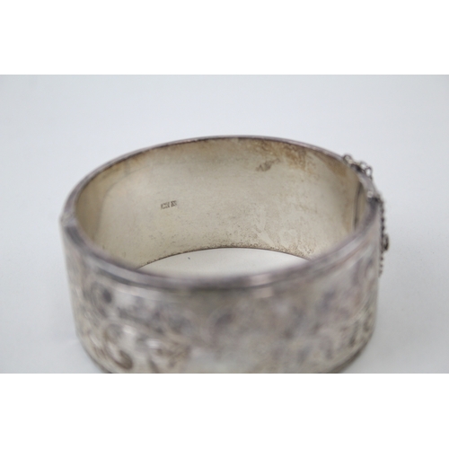 391 - Vintage Sterling Silver Bangle w/ Etched Floral Design, Safety Chain 49g