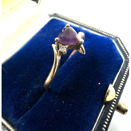 113 - 9ct gold amethyst & diamond ring weight 1.5g