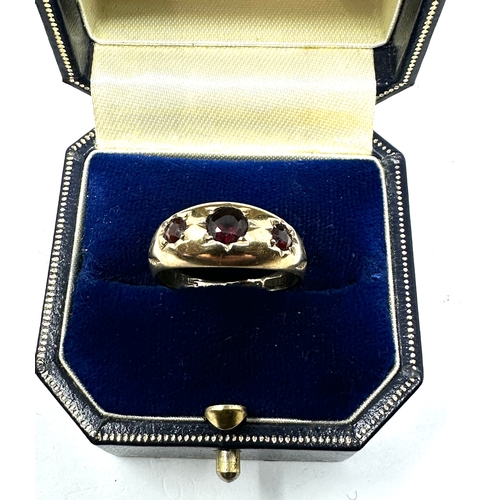 117 - 9ct gold garnet ring weight 2.5g