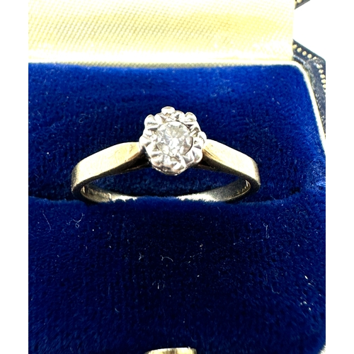 118 - 9ct gold diamond ring weight 2g .10 ct diamond