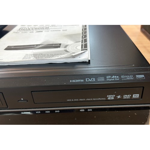 183 - Toshiba RDXV60KB Recorder 320GB HD Copy VHS to DVD Combi with remote, untested