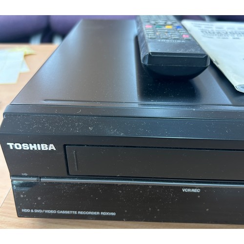 183 - Toshiba RDXV60KB Recorder 320GB HD Copy VHS to DVD Combi with remote, untested